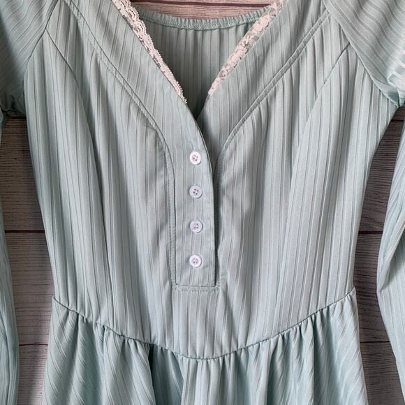 Light Blue Striped Dress with Lace Trim Coquette Ballet Skirt Size Small - Picture 11 of 13